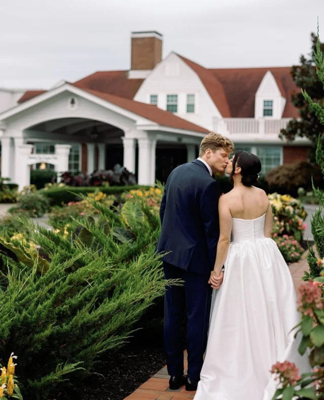 Every great love story deserves a timeless backdrop. At Atlantic City Country Club, your wedding day becomes part of our 128-year legacy.
π€ Begin your forever where history and romance intertwine
π·: @wearesaltwater