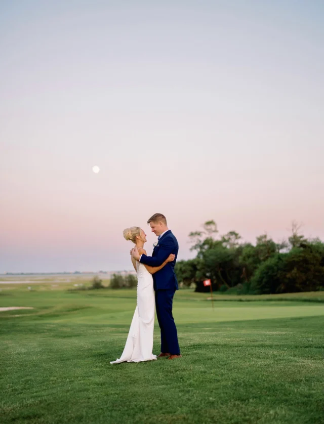 An evening this beautiful is impossible to plan, but easy to appreciate. ✨🏙️🌕 

Atlantic City Country Club has always been known for its breathtaking backdrops. From the sweeping skyline views to the unforgettable sunsets, we offer a setting where every moment is beautifully framed. 

✨ Book your dream backdrop for your special day. Here’s how you can get started | Call us at (609)236-4400 ext. 3 or Email us at events@accountryclub.com

📸 Photography by @wearesaltwater 

#njweddingvenue #southjerseywedding #skylineview #northfieldnj #atlanticcitycountryclubwedding
