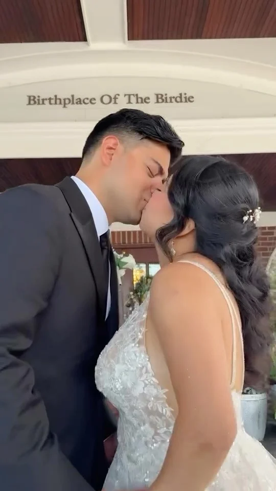 Birthplace of the Birdie, where history meets happily ever after. 🤍💍 

🎥 Video from @_kirarose3 
✨ Venue @atlanticcitycountryclub 
🤳🏼 Content Creator @momentsofjoymedia 

#atlanticcitycountryclubwedding #njwedding #njweddingvenue #northfieldnj #weddingtrend
