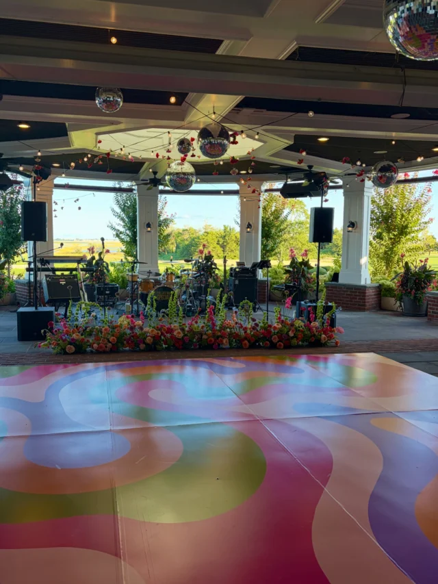 Julia & John’s wedding this weekend was the definition of “celebration of love”. 😍💐🪩✨ 

Venue: Atlantic City Country Club @atlanticcitycountryclub 
Florist: The Flower Company @theflowercompanynj 
Dance floor: One of a Kind Events @_oneofakindevents_ 
Cake: Stella Baking Co. @stellabaking 
Band: The Late Night Specials @thelatenightspecials 

#njweddingvenue #northfieldnj #southjerseyweddings #atlanticcitycountryclubwedding #weddingdécor